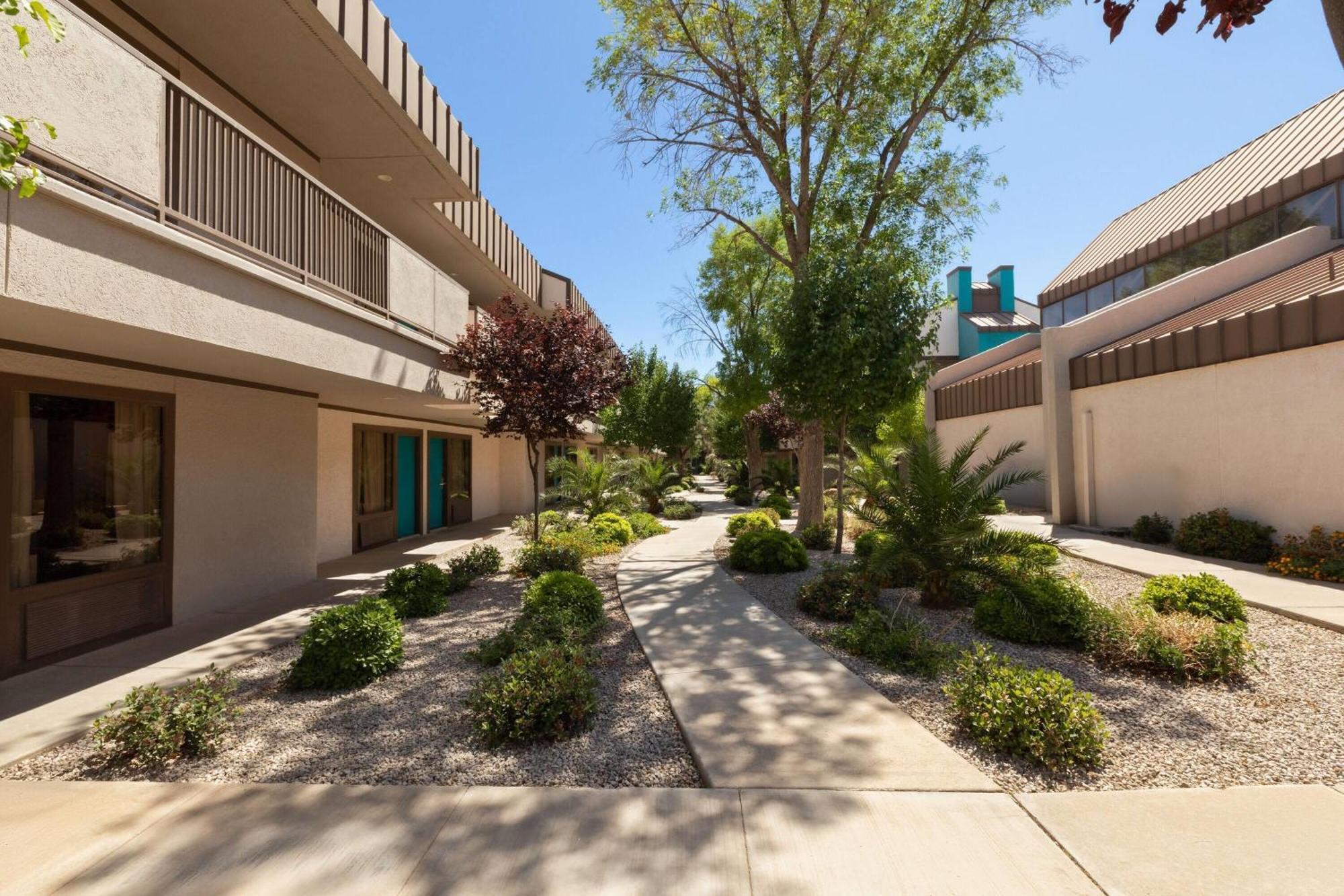 Ramada By Wyndham 3*