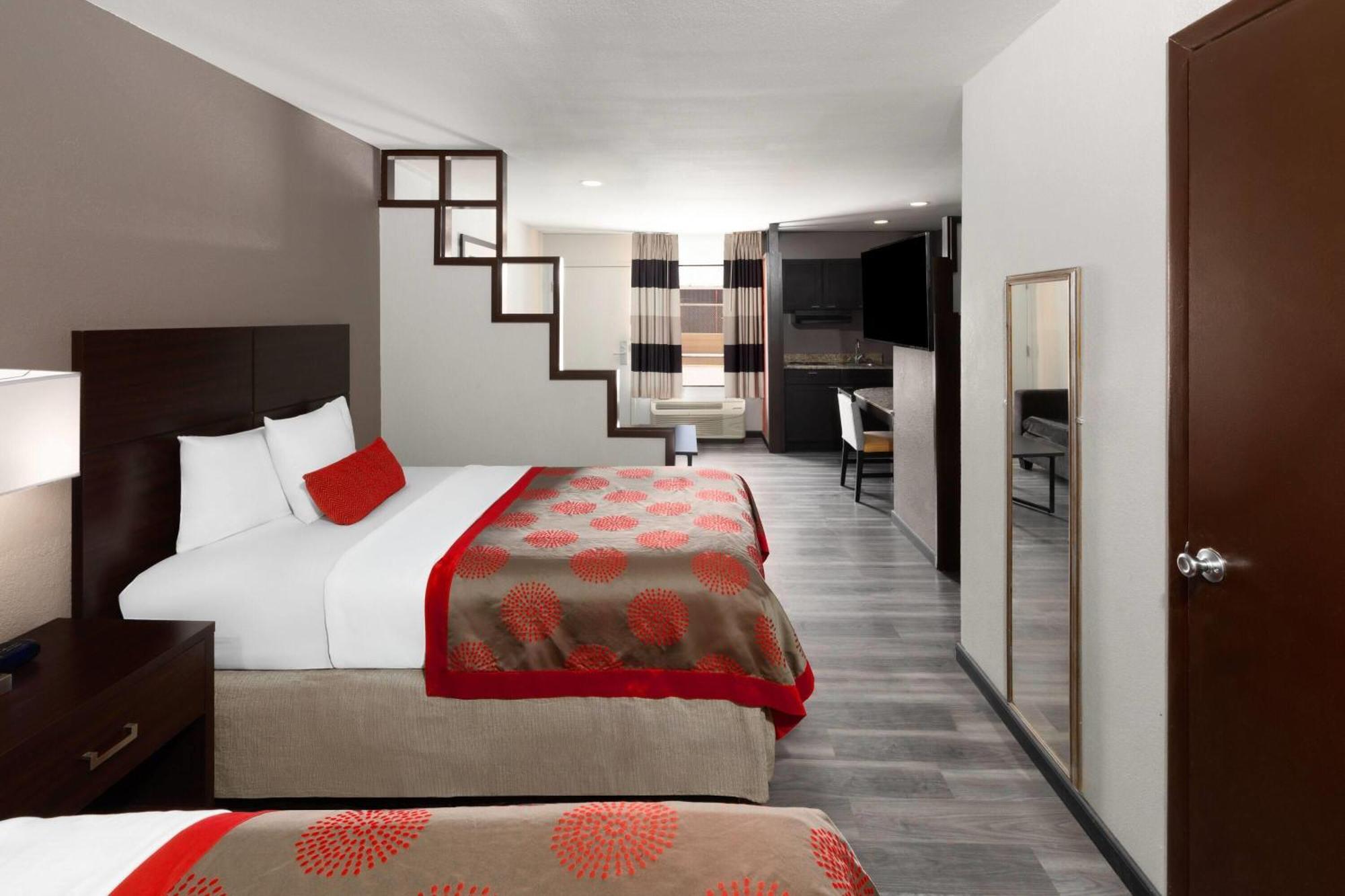 Ramada By Wyndham 3*